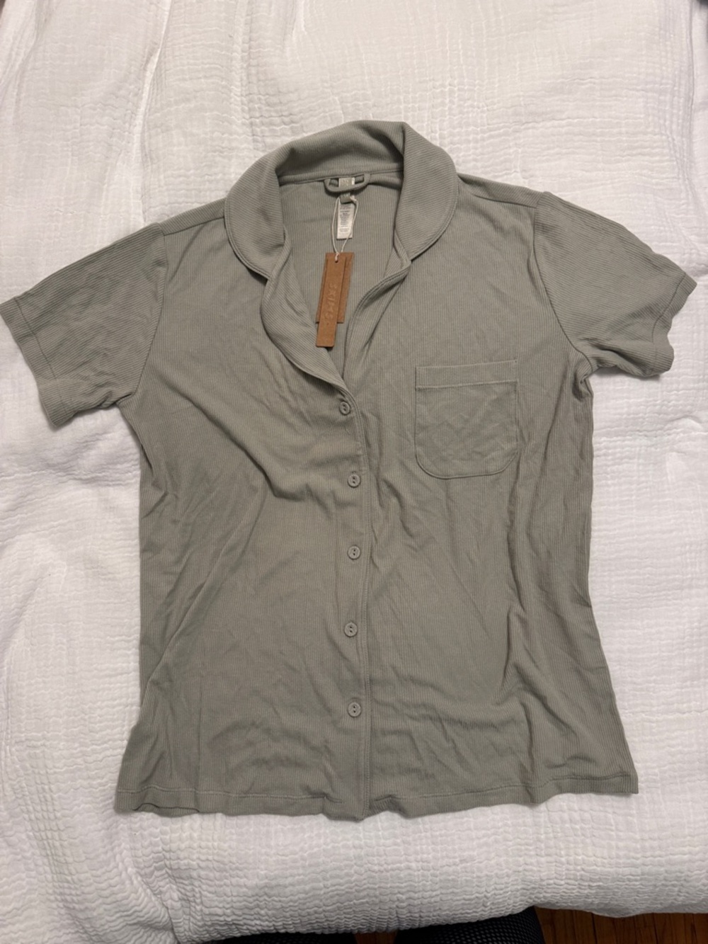 SKIMS Soft Lounge Short Sleeve Top in Talc